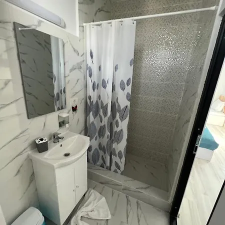 Infinity By Carla Hotel 3*